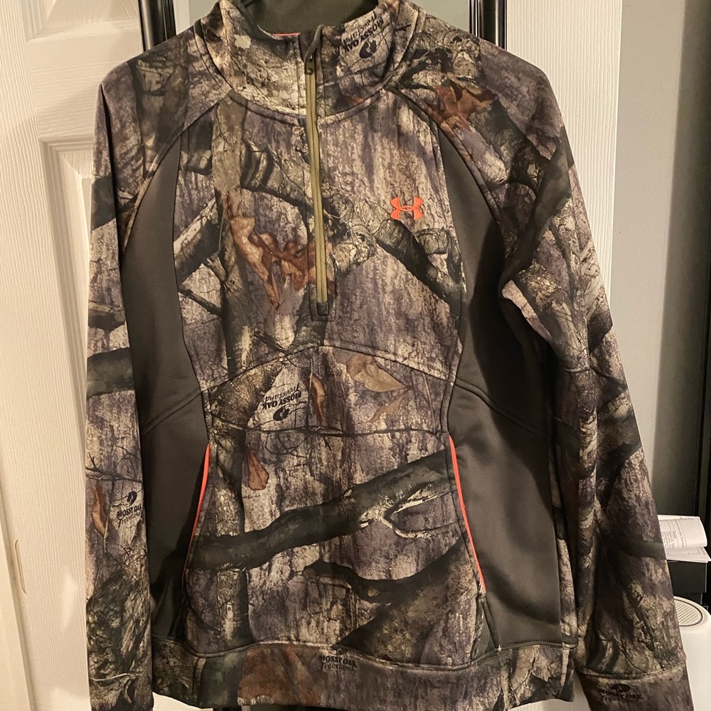 Under armor pullover